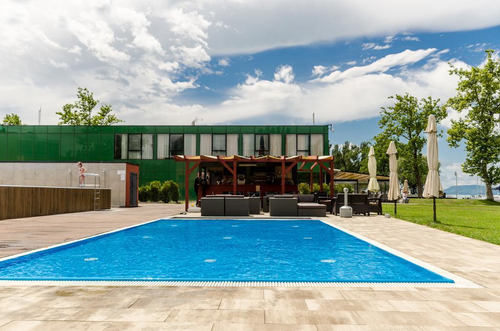 Butique Apartman Balatonlelle Extérieur photo
